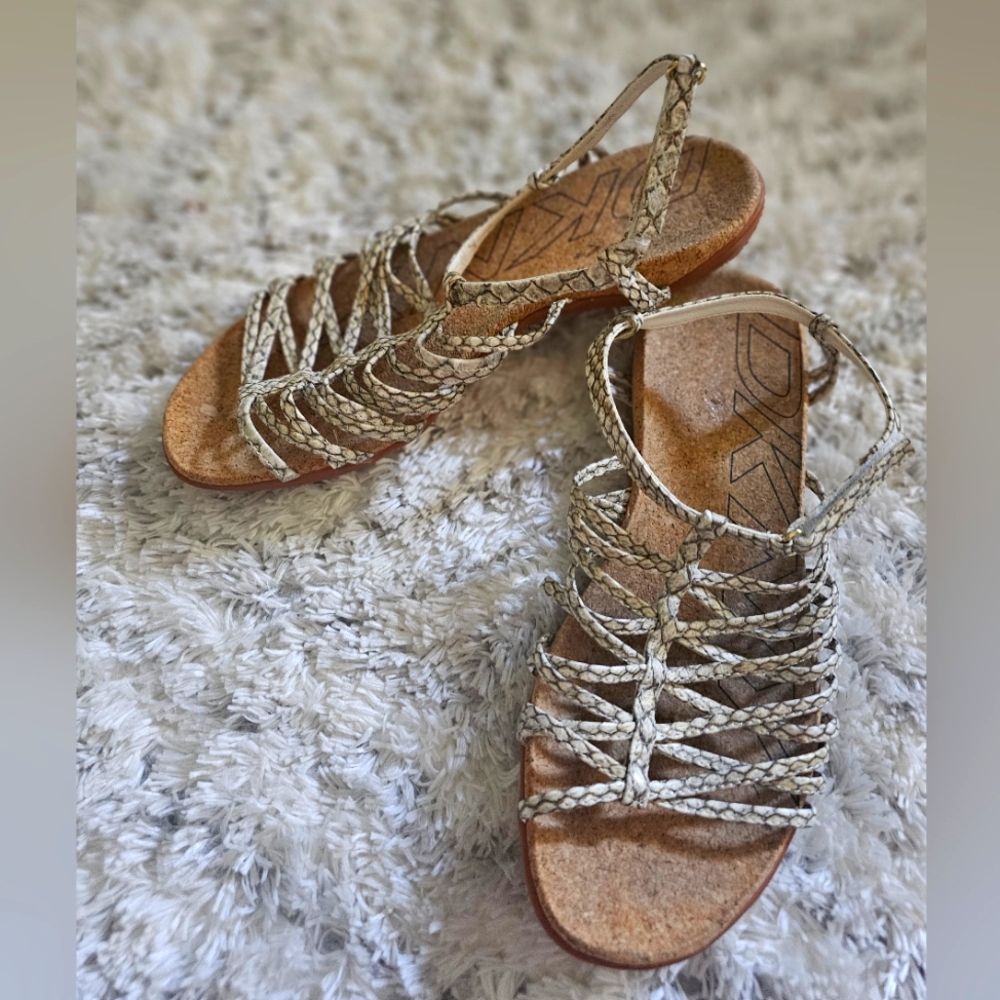 DKNY White Snake Sandals Size 9